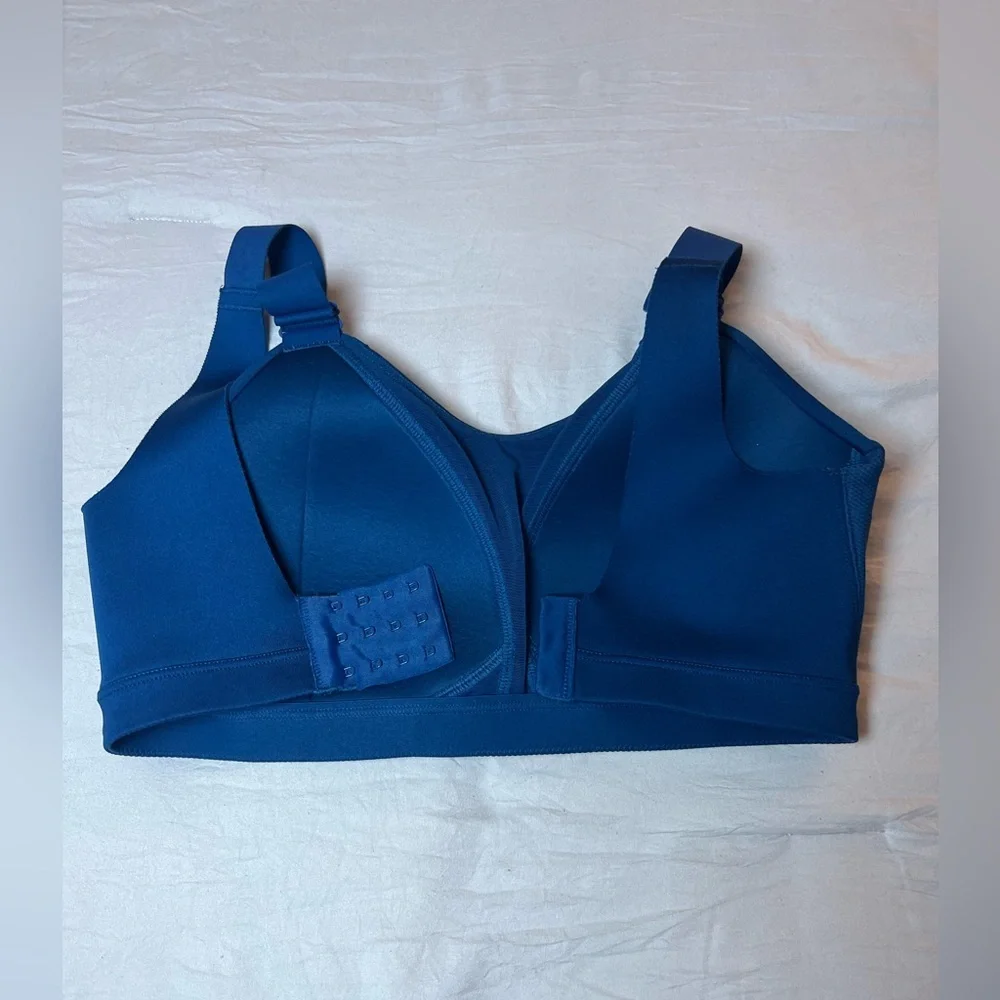 Nike‎ Women's Dri-FIT Alpha High-Support Padded Adjustable Sports Bra